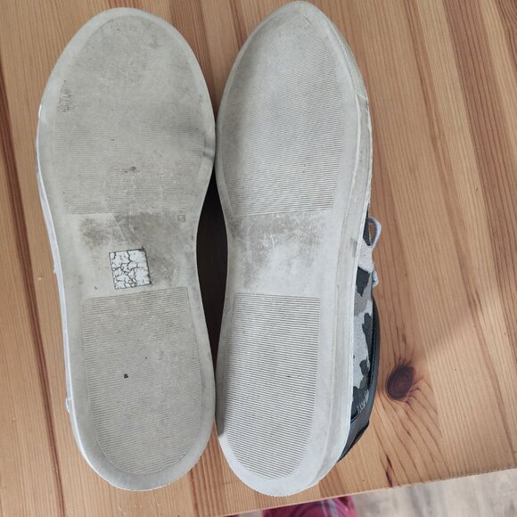 Oliver Cabell Low 1 Camo Sneakers - Picture 10 of 11